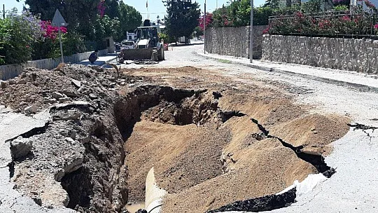 Bomba gibi patladı, sürücüler kaçacak yer aradı