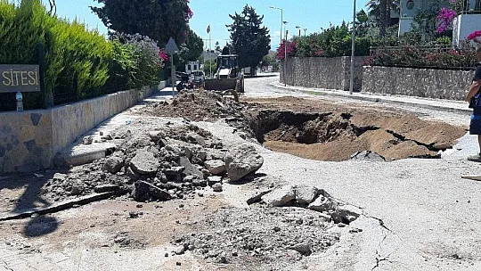 Bomba gibi patladı, sürücüler kaçacak yer aradı