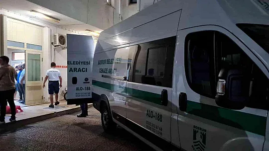 Bottan düşerek pervaneye takılıp ölen düzensiz göçmen olayı ile ilgili bir kişi gözaltına alındı
