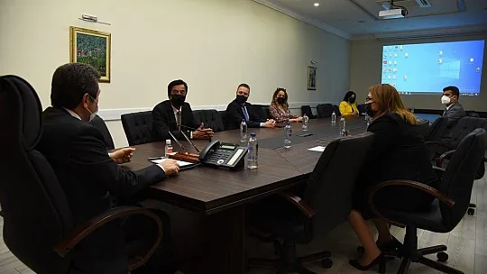 Dünya Gazetesi temsilcilerinden Vali Orhan Tavlı'ya ziyaret