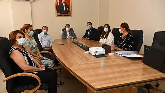Vali Orhan Tavlı, Menteşe Devlet Hastanesi ile Muğla Sıtkı Koçman Üniversitesi Eğitim ve Araştırma Hastanesinde İncelemelerde Bulundu