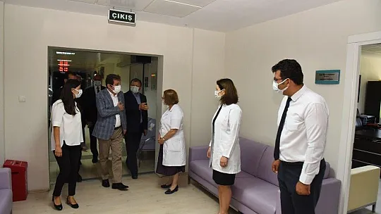 Vali Orhan Tavlı' dan Sağlık Çalışanlarına Moral Ziyareti