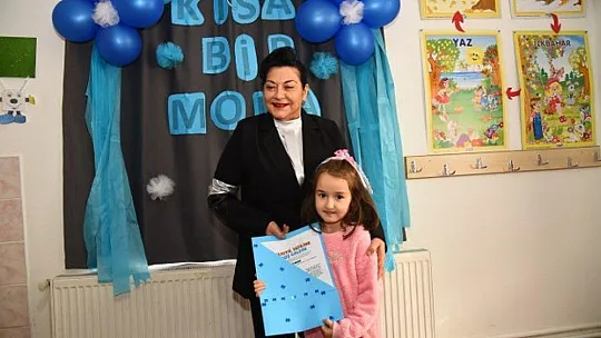 Vali Civelek Öğrencilerin Karne Sevincini Paylaştı