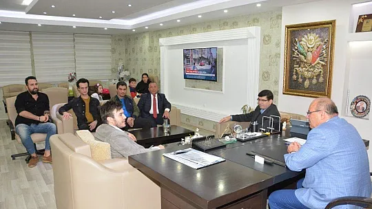 Mustafa Ceceli, Seydikemer'i Coşturdu