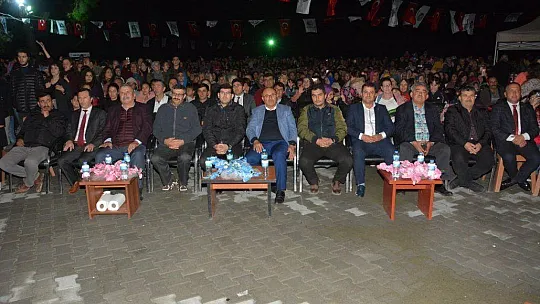 Mustafa Ceceli, Seydikemer'i Coşturdu