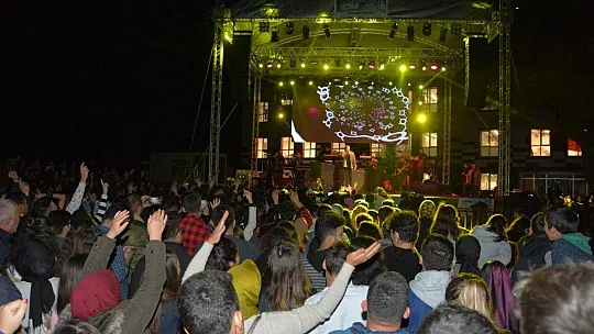 Mustafa Ceceli, Seydikemer'i Coşturdu