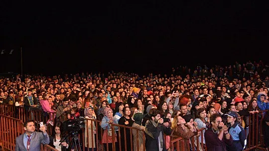 Mustafa Ceceli, Seydikemer'i Coşturdu
