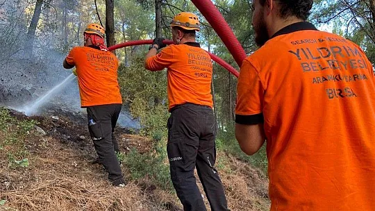 Bursa Yıldırım Belediyesi, Muğla'daki yangınlarda canla başla mücadele ediyor