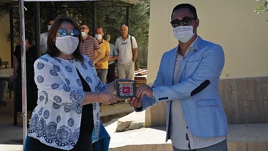 Büyük emekler sonucu tamamlanan Bayrak figürü törenle açıldı