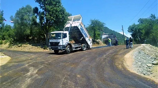 Büyükşehir Akyer Mahallesi'nde yol çalışmalarına başladı
