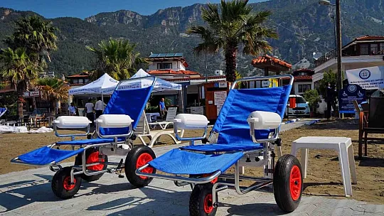 Büyükşehir engelsiz plajlar ile denizlerde engelleri kaldırıyor