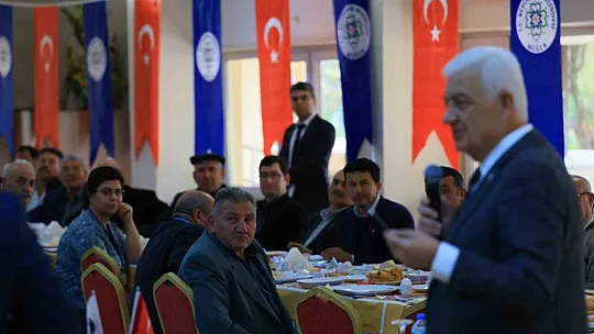 Büyükşehir Muhtarlar Masası ile muhtarların yanında