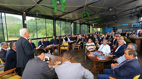 Büyükşehir Muhtarlar Masası ile muhtarların yanında