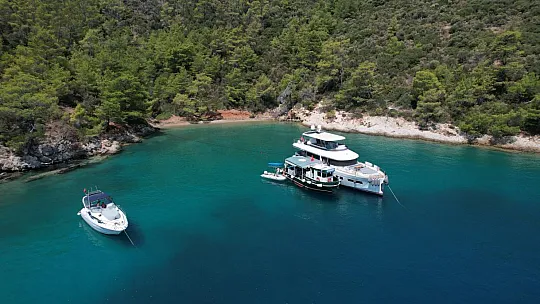 Büyükşehir Tekneleri Her gün Mavi Deniz için Demir Alıyor