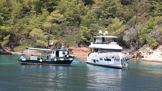 Büyükşehir Tekneleri Her gün Mavi Deniz için Demir Alıyor