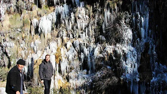 Buz tutan kanyonun görsel şöleni büyüledi