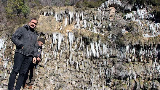 Buz tutan kanyonun görsel şöleni büyüledi