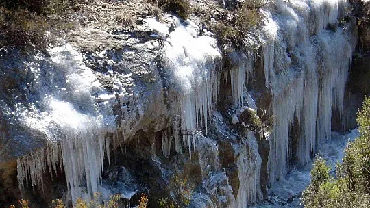 Buz tutan kanyonun görsel şöleni büyüledi