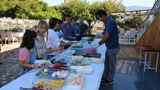 Fethiye Gazeteciler Derneği Kahvaltıda Buluştu