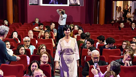 Dastar defilesi büyük beğeni topladı