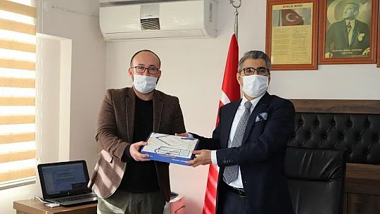 Seydikemer Belediyesi'nden eğitime tablet desteği 