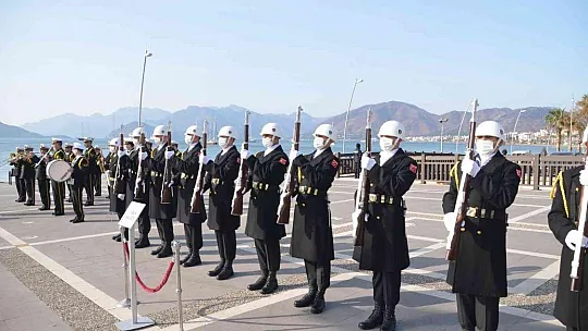 Çanakkale Zaferinin 107.yıldönümü tören ve çelenk sunumu ile anıldı