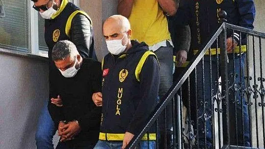 Canan Karatay'ı da dolandırmışlardı, yine yakalandılar