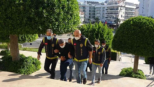 Canan Karatay'ı dolandıran şebeke üyeleri tutuklandı