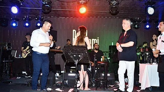 Cengiz Kurtoğlu bir buçuk sene sonra ilk konserini verdi