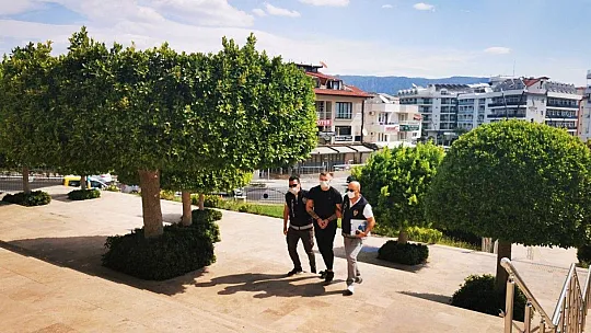 Cezaevi firarisi polisten kaçamadı