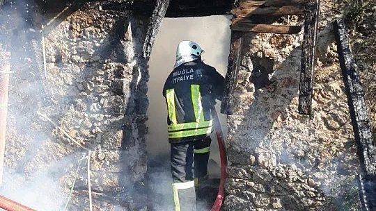 Kayaköy'deki Yangın Korkuttu