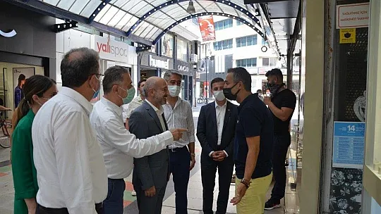 CHP Genel Başkan Yardımcısı Öztunç ve Belediye Başkanı Oktay esnaflarla görüştü