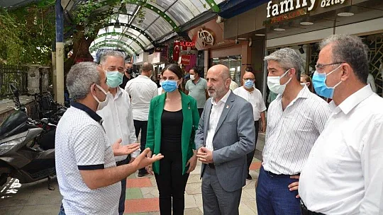 CHP Genel Başkan Yardımcısı Öztunç ve Belediye Başkanı Oktay esnaflarla görüştü