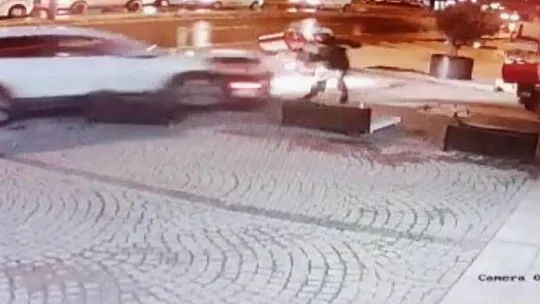 Cipin altında kalmaktan son anda kurtuldu