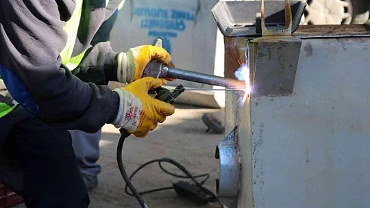 ÇÖP KONTEYNERİNDEN 176 BİN TL TASARRUF EDİLDİ