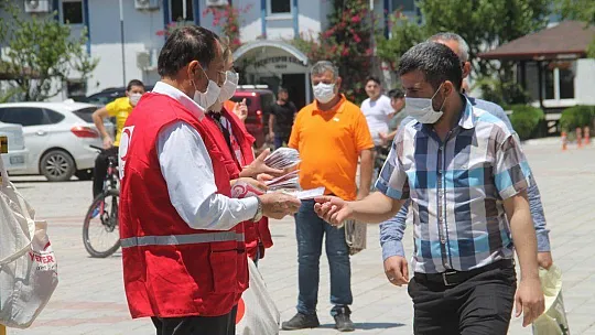 Fethiye'de Cuma namazını stadyumda kıldılar