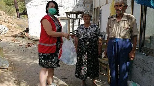 Cuma namazında giyeceği kıyafetler Kızılay'dan
