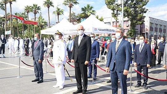 Cumhuriyet Bayramının 97.yılında Marmaris'te çelenk sunma töreni yapıldı