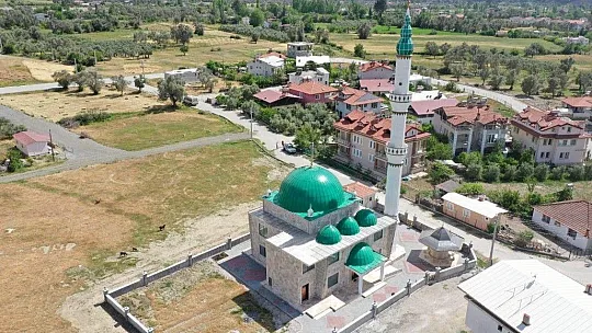 Gerişburnu Şehitler Camii'nde ilk cuma namazı kılındı
