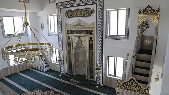 Gerişburnu Şehitler Camii'nde ilk cuma namazı kılındı