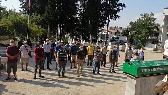 Koro Şefi, Eczacı Akan dualarla son yolculuğuna uğurladı