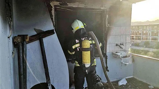 Dalaman'da, çatı katı yangınında iki kişi kurtarıldı