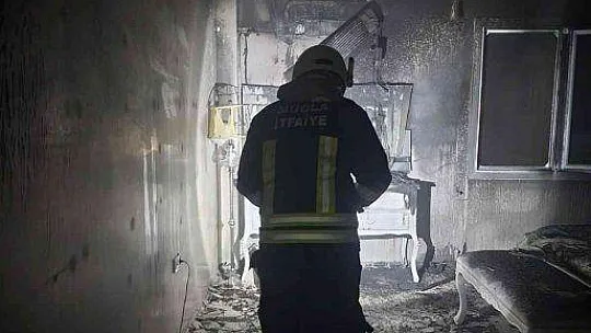DALAMAN'DA EV YANGINI