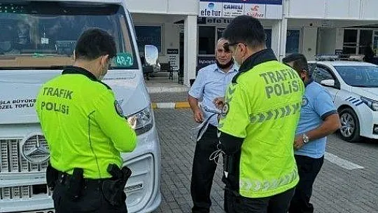 Dalaman'da yolcu araçlarına korona virüs denetimi yapıldı