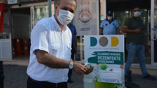 Dalyan'da dezenfekte ve maske istasyonu kuruldu