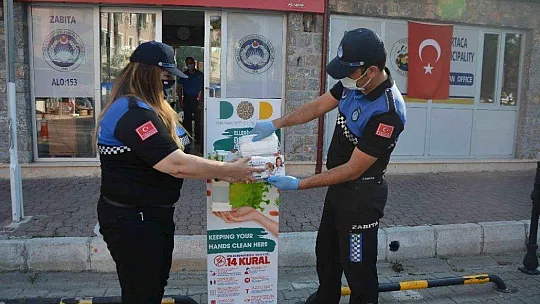 Dalyan'da dezenfekte ve maske istasyonu kuruldu