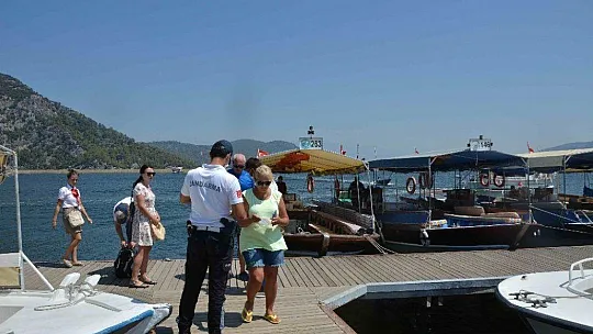Dalyan'da jandarma ekiplerinden korona virüs uyarısı
