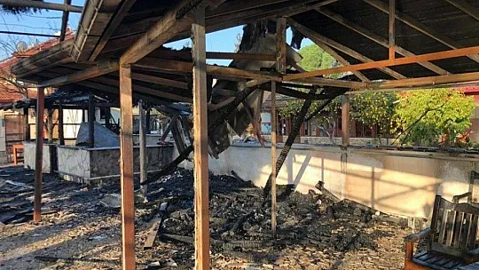 Dalyan'da pansiyonda yangın