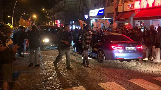 Datça'da Cumhur ittifakı seçim zaferini kutladı