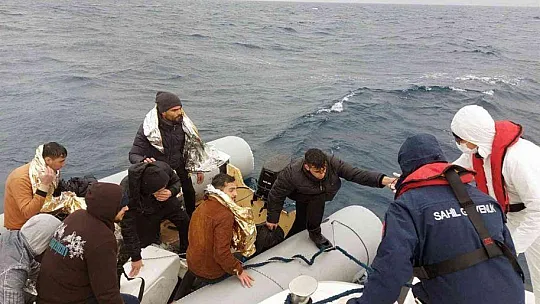 Datça'da Yunanistan tarafından geri itilen 38 düzensiz göçmen kurtarıldı